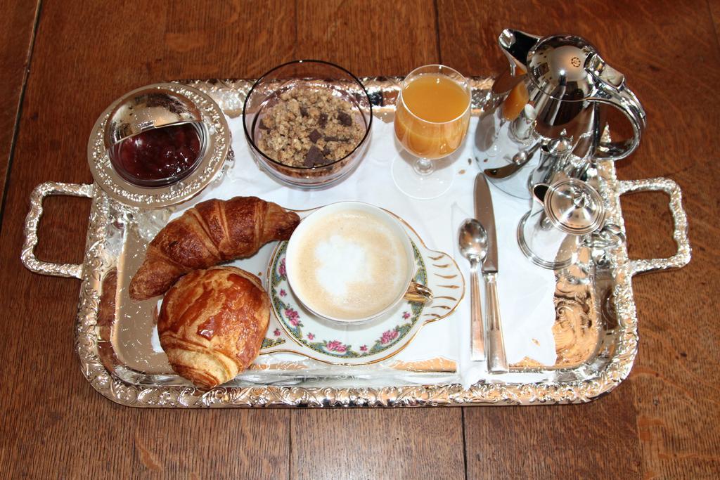 Bed and Breakfast Chateau Du Breuil Gevrolles Exterior foto