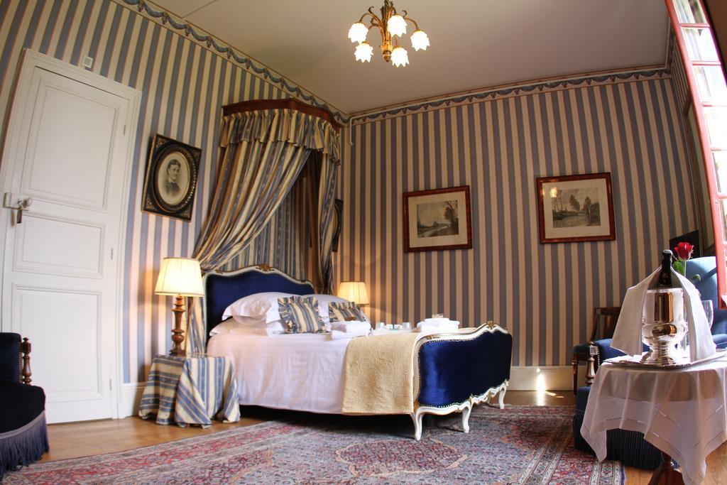 Bed and Breakfast Chateau Du Breuil Gevrolles Zimmer foto